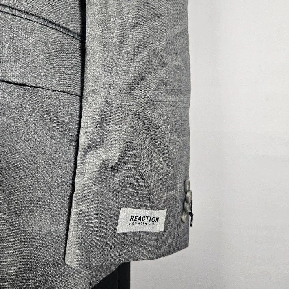 Kenneth Cole Men's Sport Coat Blazer Two Button Gray Techi-cole 44R NEW WITH TAG